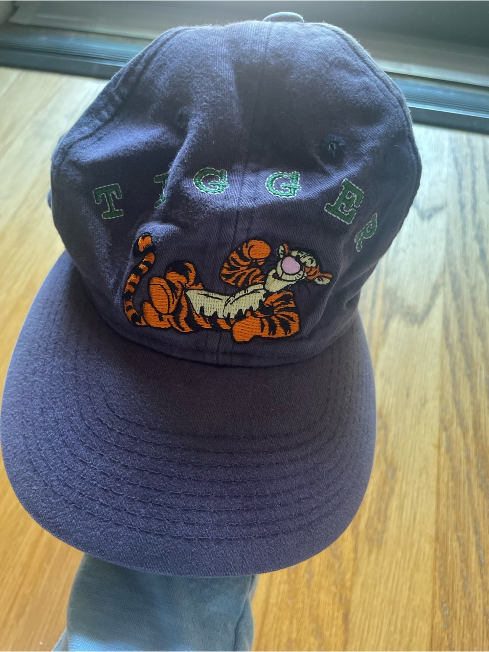 Vintage 90s Tigger Embroidered Baseball Cap Purple: adjustable - Picture 2 of 6